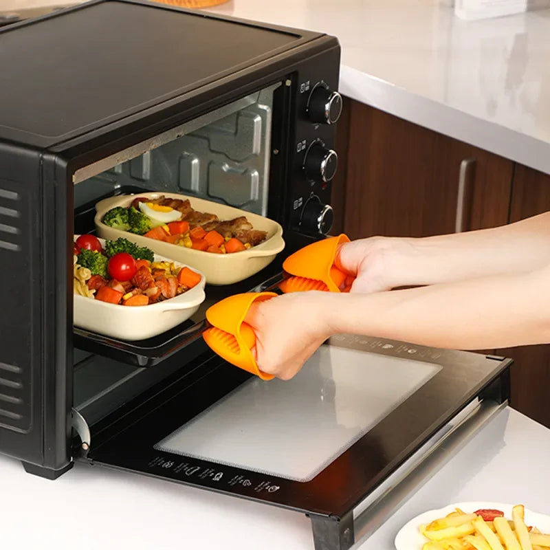 2-Pack Silicone Oven Mitt Clips – Heat Resistant & Anti-Slip